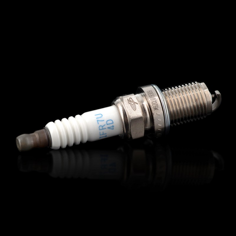 Свеча зажигания