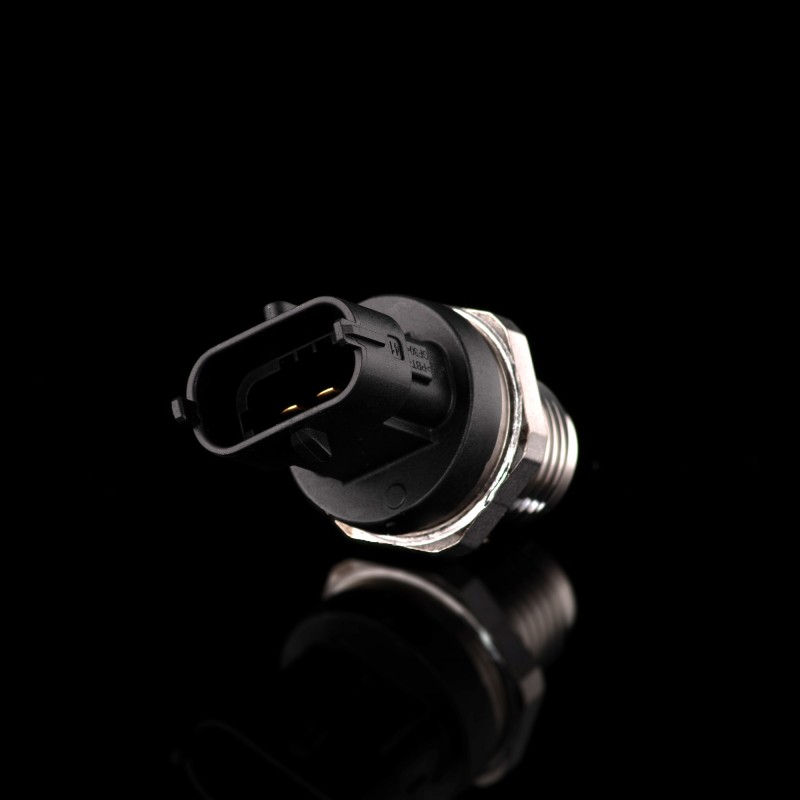 Датчик давления топлива в рампе  