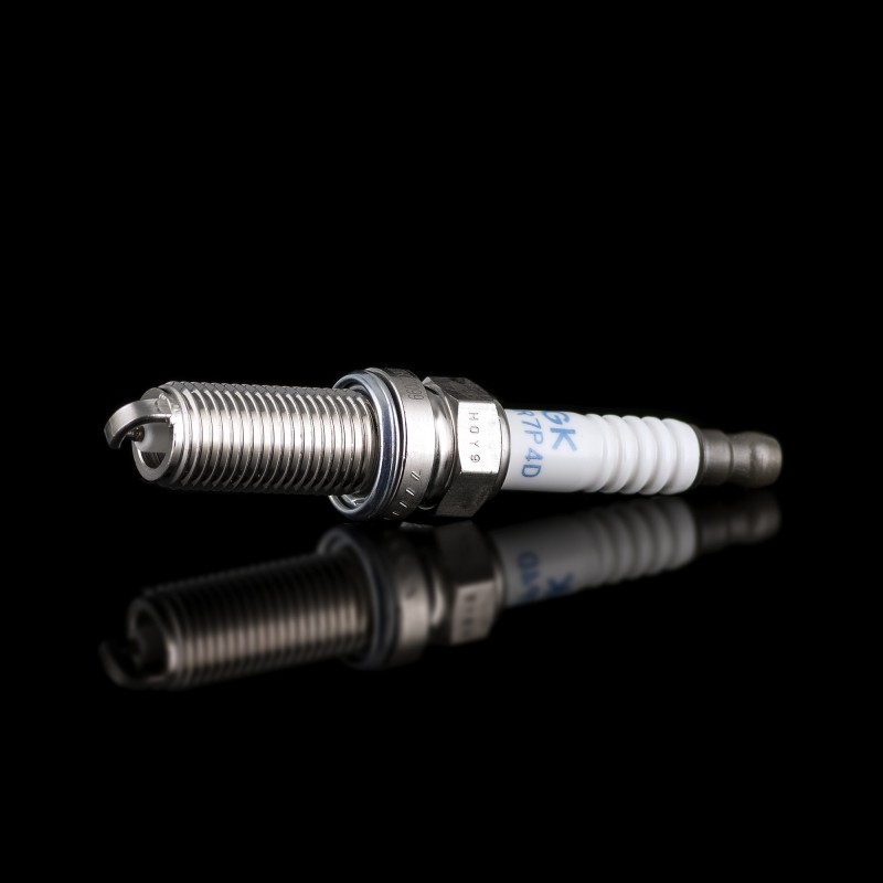 Свеча зажигания