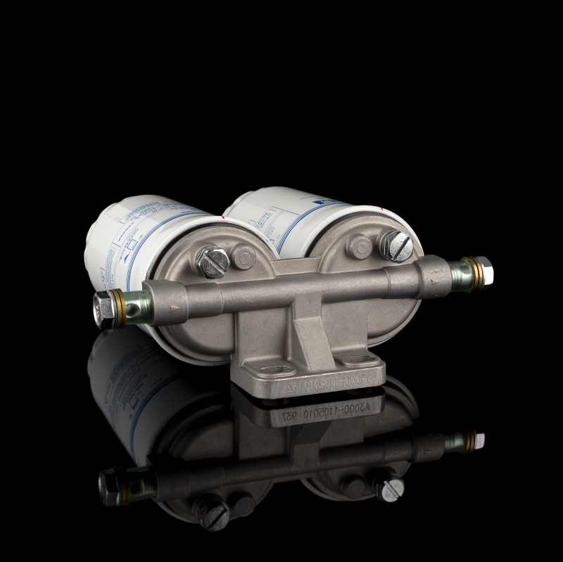 Фильтр топливный в сборе с кронштейном (2 шт. в к-те)  