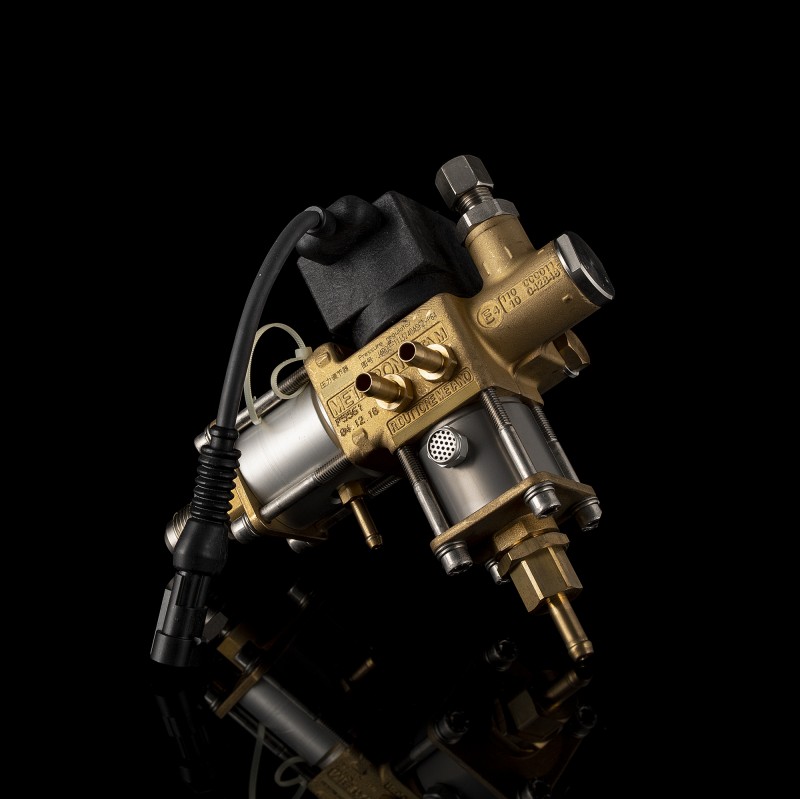 Редуктор давления воздуха J4R00-1113240ASF2-P64