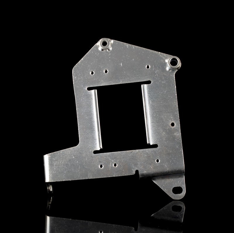 Разъем подключения блока управления двигателем YC6J210N-52 J4S00-3823360A