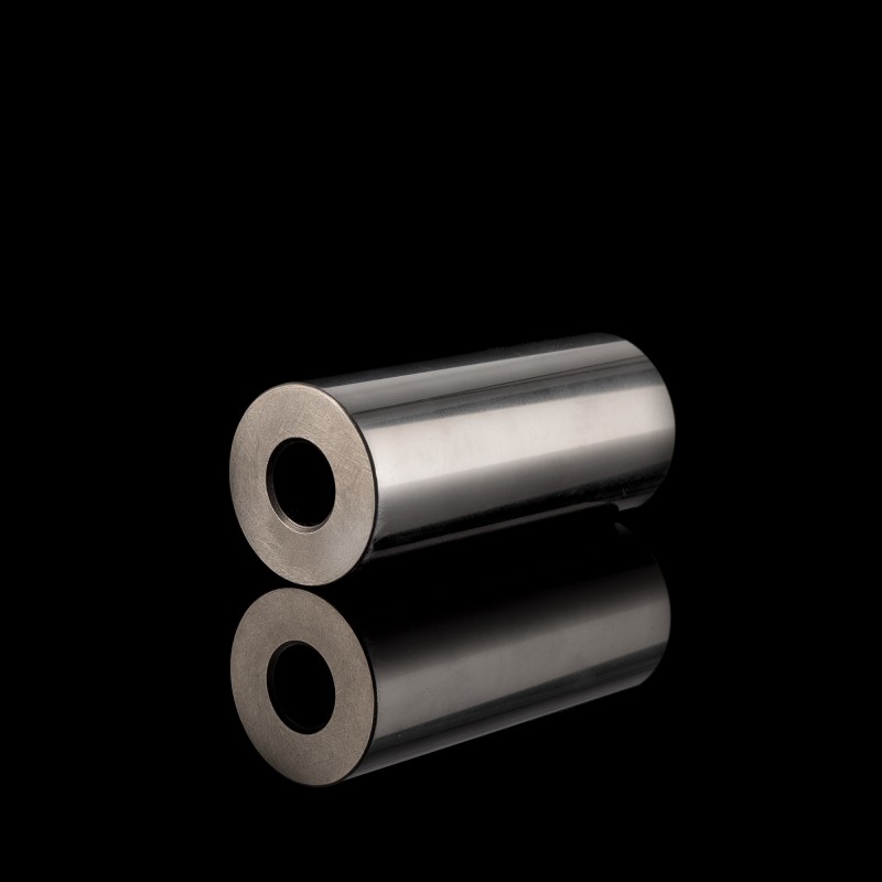 Палец поршня  