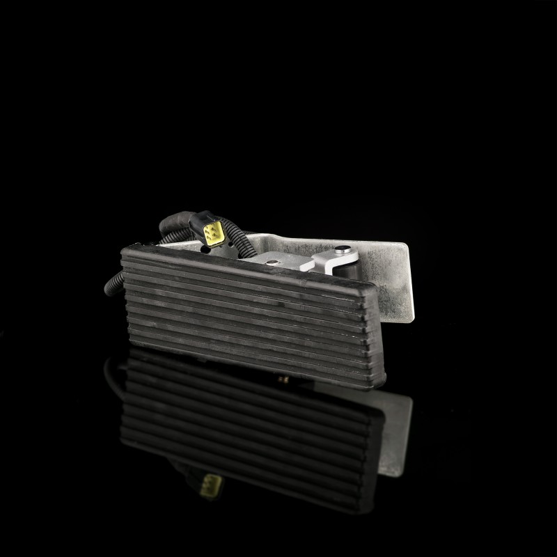 Педаль электронного дроселя E3000-3823800A