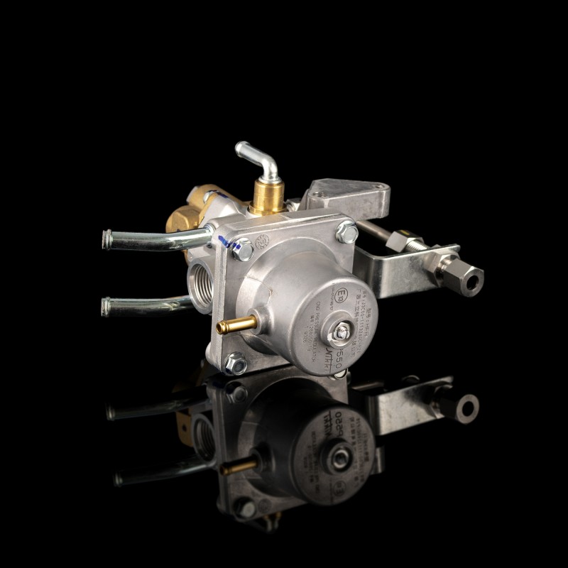 Редуктор газовый высокого давления J3C00-1113240C-P26